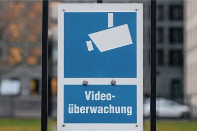 Antrag im Stadtrat: Postplatz in Plauen soll Videoüberwachung bekommen - Wird es am Postplatz in Plauen künftig eine Videoüberwachung durch die Stadt Plauen geben? Mehrere Ratsfraktionen sind dafür, die FDP hat die Einführung der Maßnahme bereits beantragt.