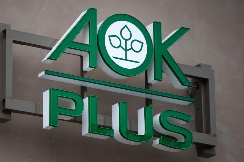 Die AOK Plus erhöht ab Januar die Beiträge.
