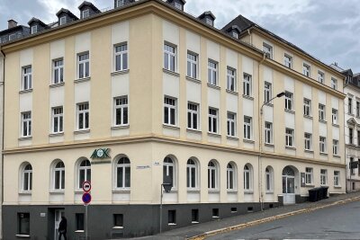AOK Plus zieht mit ihrer Filiale in Reichenbach um - Die bisherige Filiale der Gesundheitskasse in der Oststraße 8 schließt am Freitag, 14 Uhr.