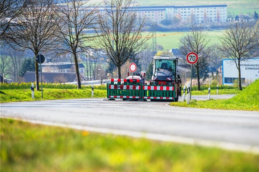 Arbeiten eher beendet als gedacht: Auer Autobahnzubringer wieder frei - Die Bauarbeiten  auf dem Auer Autobahnzubringer (S 255) sind beendet. Foto: Georg Dostmann