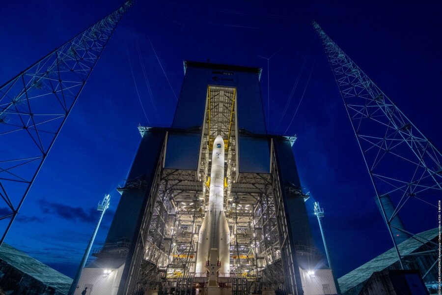 Ariane 6 soll am 9. Juli erstmals ins All - Testmodell der Trägerrakete Ariane 6 im September 2023 in Französisch-Guayana.