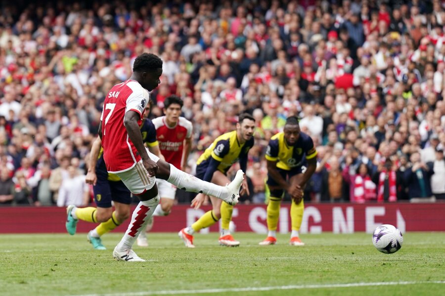 Arsenal mit wichtigem Heimerfolg im Meisterrennen - Brachte Arsenal gegen Bournemouth per Elfmeter in Führung: Bukayo Saka.