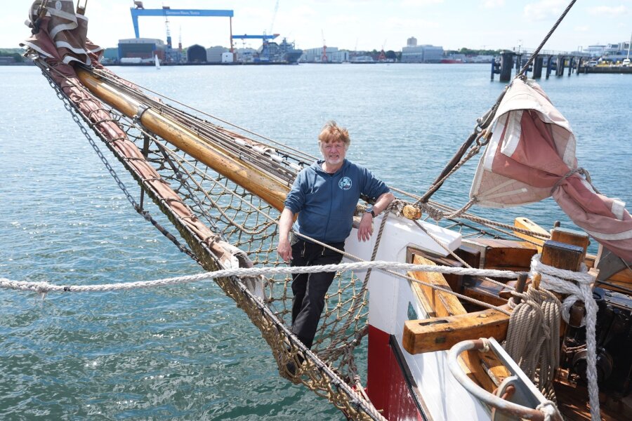 Arved Fuchs setzt Expeditionsreihe "Ocean Change" fort - Der Polarforscher und Autor auf seinem Segelschiff "Dagmar Aaen".