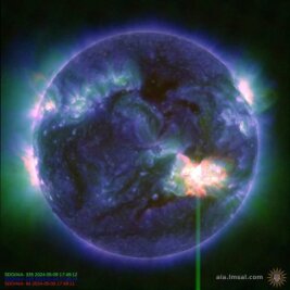 Astronomen erwarten weiter starke Sonnenstürme - Eine Sonneneruption - wie der helle Blitz (unten, r). Aufgenommen vom Solar Dynamics Observatory der NASA am 9. Mai 2024.
