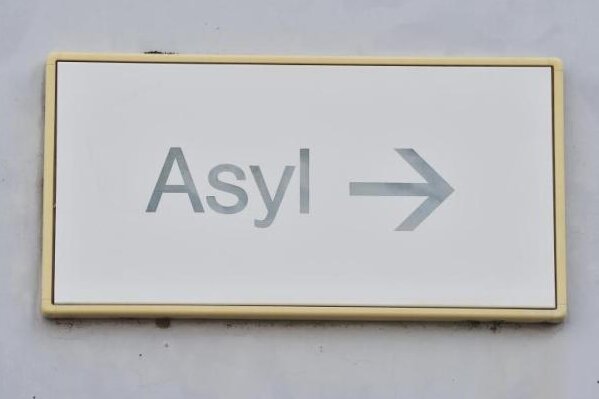 Asyl: Sachsen schließt Heime für Erstaufnahme - 