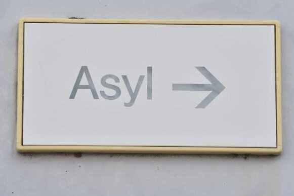 Asyl: Stadtrat soll eine Million Euro zusätzlich bewilligen - 