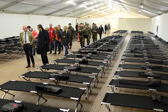 Asyl: Zelt-Unterkunft in Kaserne ist bezugsfertig - 