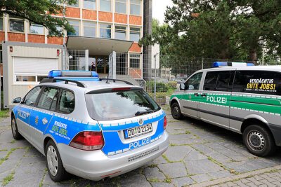 Asylbewerber: Stadt und Polizei kontrollieren Chemnitzer Heim - 