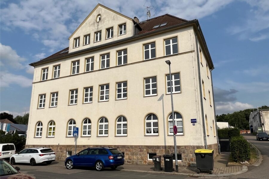 Asylsuchende: Landkreis kauft Haus in Frankenberg, gibt aber andere Objekte auf - Dieses Haus in der Lerchenstraße will die LMSG der städtischen Wohnungsgesellschaft Frankenberg abkaufen. Darin sollen Asylsuchende untergebracht werden.