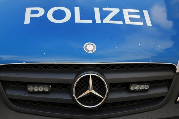 Asylunterkunft in Zwickau: Jugendlicher soll mit Sprengung gedroht und gezündelt haben - 