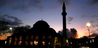 Auch CSU will mit Thema Islam punkten - Die Moschee in Duisburg-Marxloh in Nordrhein-Westfalen. Sollen die Muslime in Deutschland künftig eine Kirchensteuer zahlen?