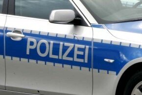 Aue: 29-Jähriger mit BMW verunglückt - 72.000 Euro Schaden - 