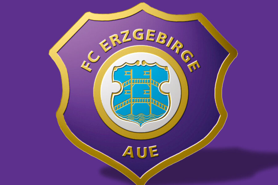 Aue feiert 1:0-Sieg in Erfurt - 