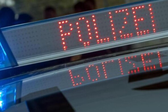 Aue: Mit Tempo 179 auf Autobahnzubringer - Polizei stoppt Raser - 