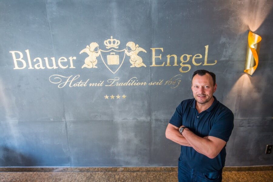 Auer Hotel "Blauer Engel": Küchenchef gehört zu den 150 besten Köchen - Küchenchef und Geschäftsführer im Hotel "Blauer Engel" in Aue: Benjamin Unger. 