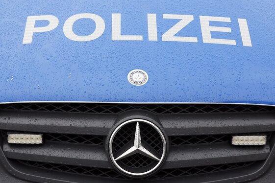 Auerbach/V.: Dieb verunglückt mit gestohlenem Auto - 