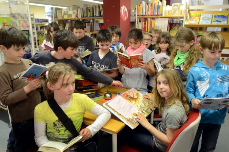 Auerbacher Bibliothek freut sich über Zuwachs an Nutzern - Die Klasse 3 b der Grundschule Hinterhain bekam am Mittwoch eine Einführung in die Auerbacher Bibliothek.