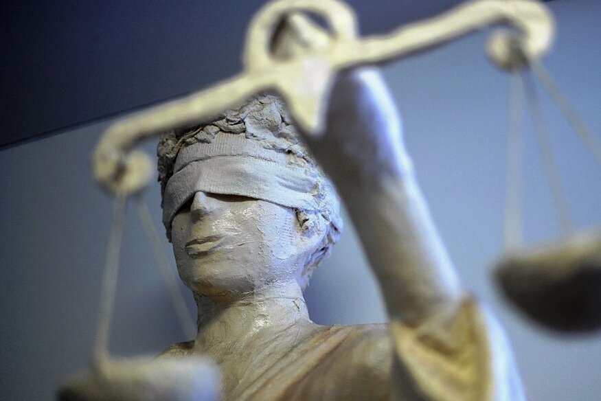 Auerbacher "Liebesbetrüger" erneut vor Gericht - Der Angeklagte soll mindestens fünf Frauen um insgesamt 80.000 Euro geprellt haben.