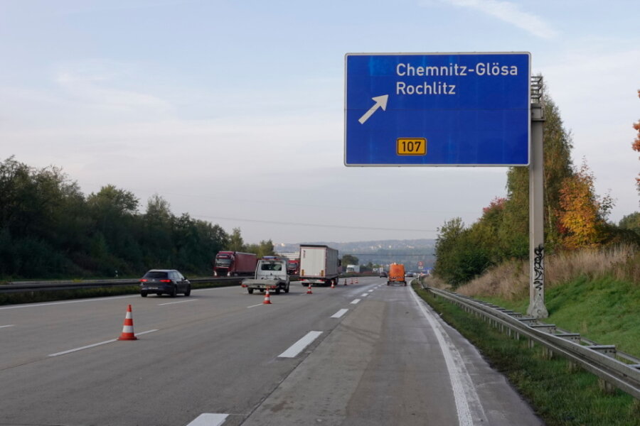 Auf A 4 gegen Leitplanke geschleudert: 41.000 Euro Schaden bei Glösa - Sachschaden in Höhe von 41.000 Euro ist am frühen Mittwochmorgen bei einem Unfall auf der A 4 in Glösa-Draisdorf entstanden.
