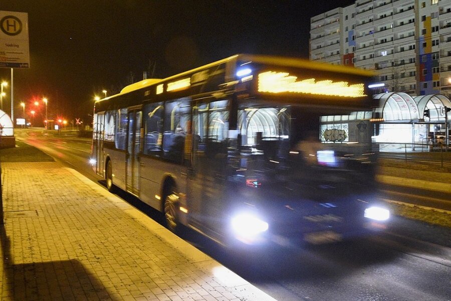 Auf dem Weg zurück zum Normalbetrieb in Chemnitz - Der Nachtverkehr der CVAG umfasst acht Nachtbuslinien. Ab der Nacht zum Dienstag sind sie wieder täglich im Stundentakt unterwegs. 