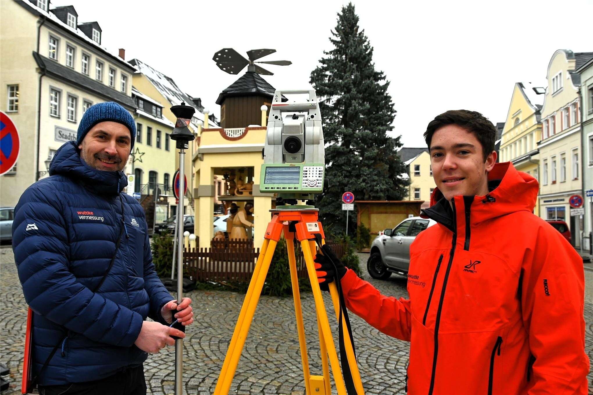 Auf den Zentimeter genau Wo steht denn nun der höchste Weihnachtsbaum