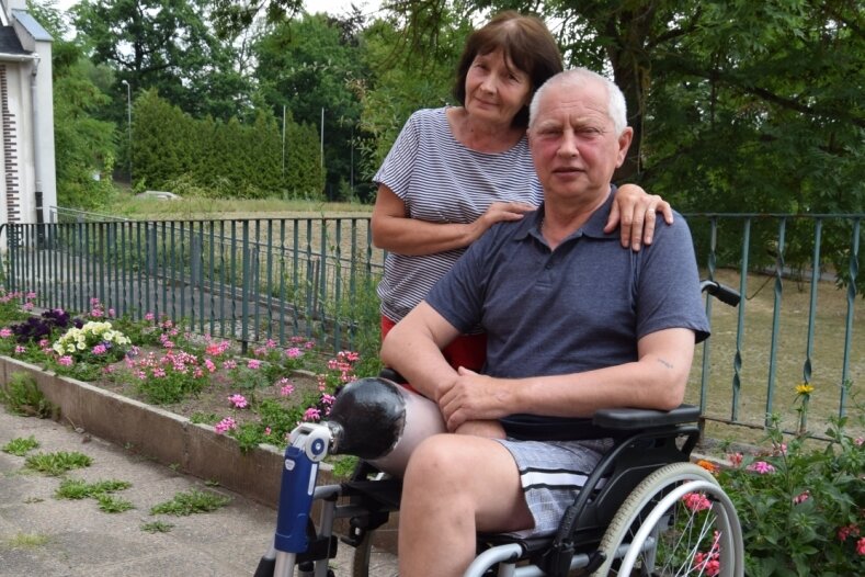Vasyl Bukhai und seine Frau Nataliia leben jetzt mit Sohn, Schwiegertochter und Enkelin in Reichenbach. Schon zwei Mal ist der Ukrainer dem Tod von der Schippe gesprungen. 