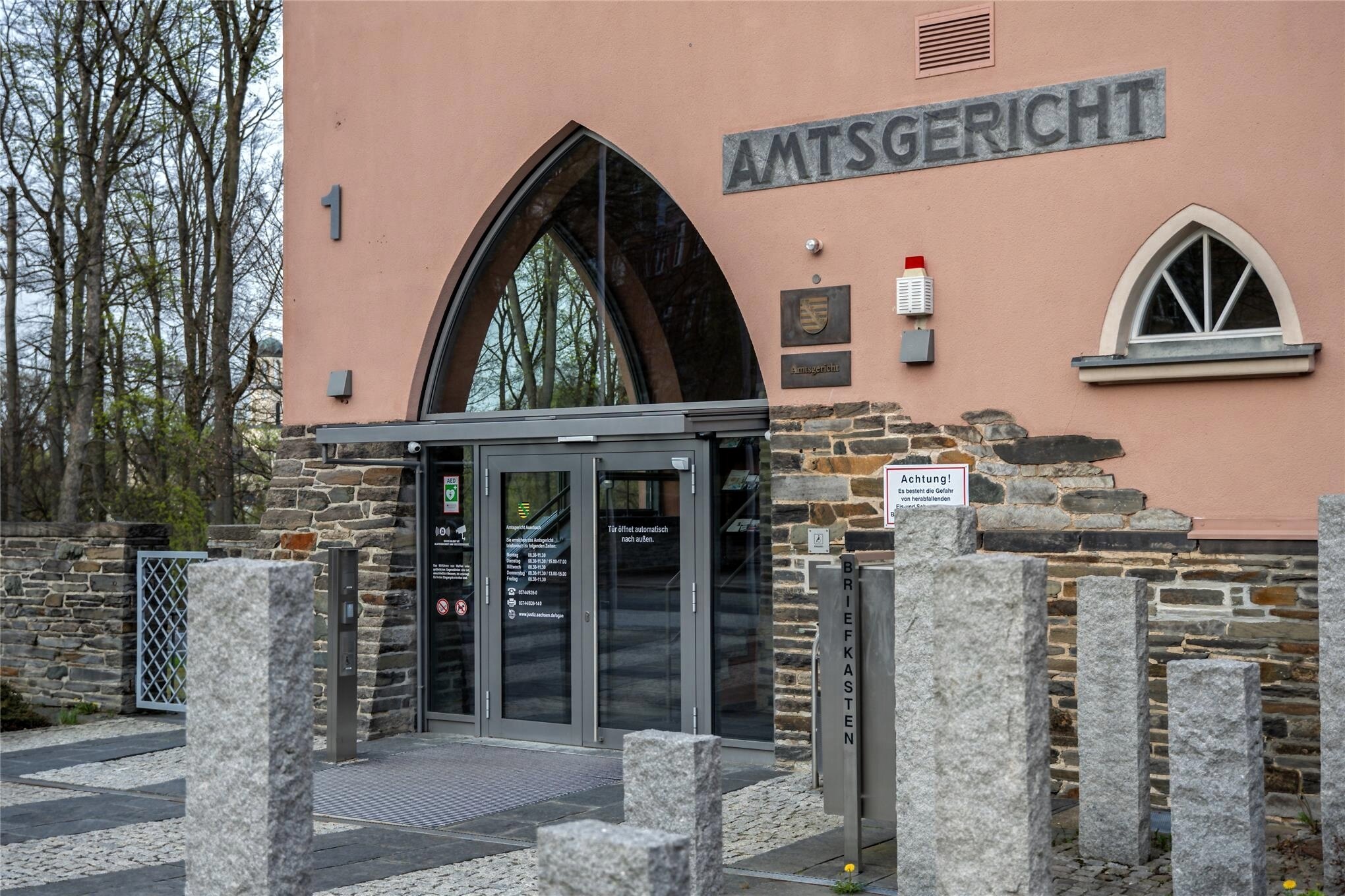 Auf frisiertem Moped der Polizei ein Rennen geliefert - und das gleich ...