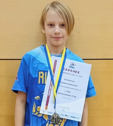 Auf olympischen Spuren - Die achtjährige Elisabeth Breitenbach sammelte schon einige Turniersiege und wandelt damit auf den Spuren der Olympiasiegerin Aline Rotter-Focken. 