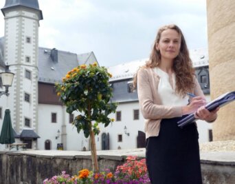 Auf Schloss Wildeck sollen Biker einzigartige Hochzeiten erleben - Auf Schloss Wildeck stehen Veränderungen an. Mit ihren Mitarbeiterinnen will Christiane Schlegel, die Leiterin des Kultur- und Tourismusbetriebs, das beschlossene Nutzungskonzept umsetzen.