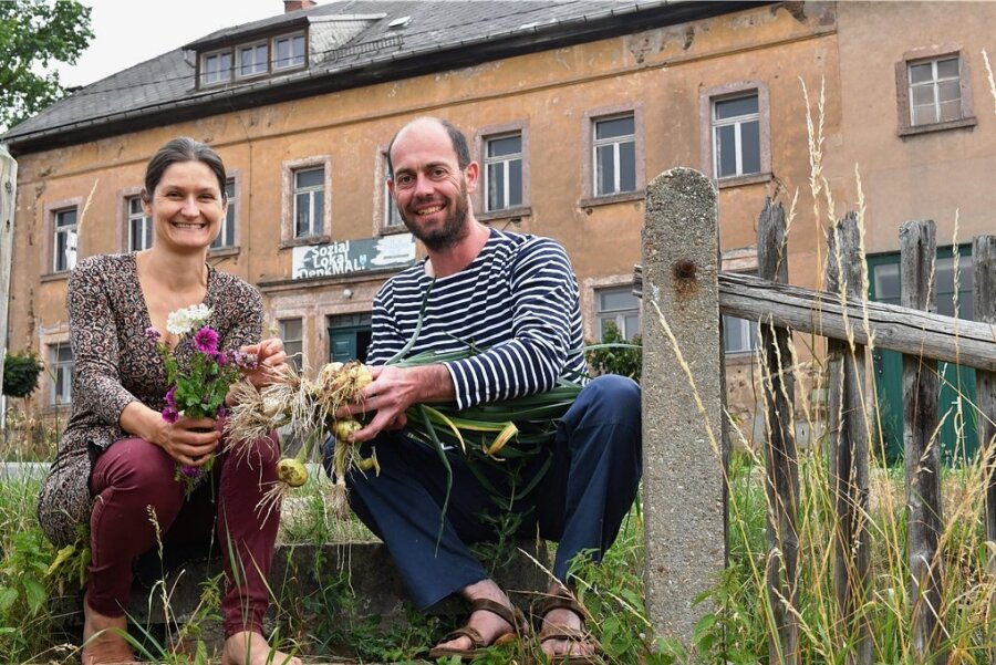 Aufbau Ost: Wie zwei Enthusiasten Kultur ins Dorf holen wollen - Christina Lutter und Ringo Grombe haben 2015 den Verein Kulturwerkstätten Johanneshof gegründet