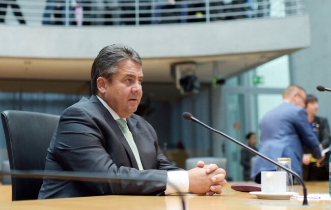 Vizekanzler im Zeugenstand: Der SPD-Parteivorsitzende und Wirtschaftsminister Sigmar Gabriel beruft sich im Edathy-Untersuchungsausschuss auf Erinnerungslücken.