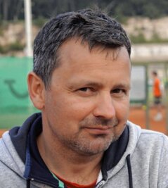 Aufschlag beim großen Favoriten - Ondrej Zahraj - Tennis-Trainer des Freiberger HTC