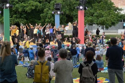 Auftakt zum fünften Parksommer in Chemnitz - Musik-Picknick für Kinder mit den Studio W.M. am Donnerstagvormittag zum Auftakt des Parksommers 2021.