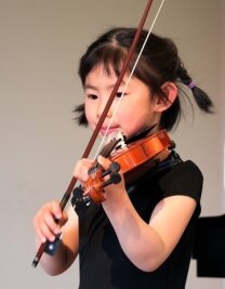 Auftritt für junges Talent an der Geige - Im Konzert zu erleben: Geigerin Hao Rebecca Li. 
