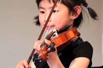 Auftritt für junges Talent an der Geige - Im Konzert zu erleben: Geigerin Hao Rebecca Li. 