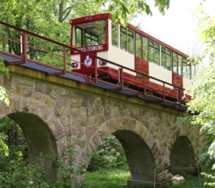 Augustusburger Drahtseilbahn: 110 Jahre alt und immer noch fit - Seit 110 Jahren bringt die Drahtseilbahn Augustusburg Passagiere von Erdmannsdorf nach Augustusburg und wieder zurück. 