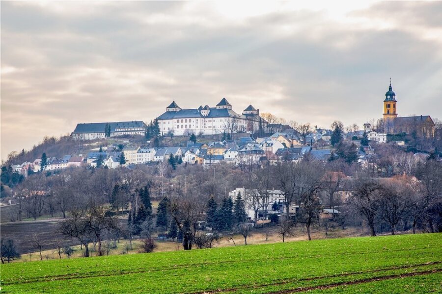 Augustusburger Modellprojekt tritt auf der Stelle - Schloss Augustusburg thront wie eine "Krone" auf dem Schellenberg.