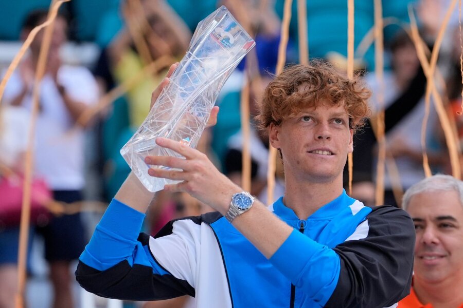 "Aus einer normalen Familie": Sinners Triumph mit Emotionen - In der Weltrangliste steht Sinner als erster Tennis-Profi aus Italien auf Rang zwei.