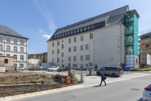 Aus für Großfinanzamt - Kreisstadt will kämpfen - Auf dem Platz vor dem ehemaligen Amtsgericht sollte der Neubau entstehen. Die Kreisstadt will die Entscheidung auch juristisch prüfen lassen. 