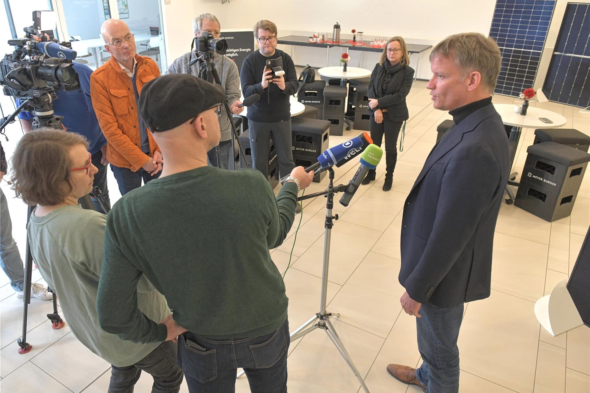 Aus Für Meyer Burger In Freiberg Noch Nicht Endgültig? Reaktionen Aus ...