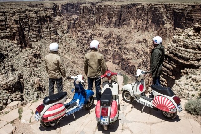 Ausfahrt Abenteuer: Mit der Vespa quer durch die USA - Nahe dem Grand Canyon bot sich den Vespa-Piloten dieser traumhafte Ausblick abseits der großen Pisten.
