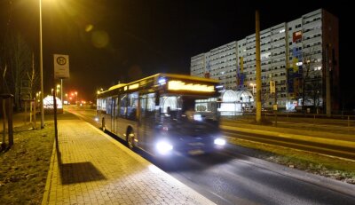 Ausgedünnter Fahrplan bei Chemnitzer Bussen und Bahnen: So reagieren CVAG-Kunden - Ab 4. Oktober fahren Busse und Bahnen in Chemnitz schon ab den frühen Abendstunden nur noch im Halbstundentakt.