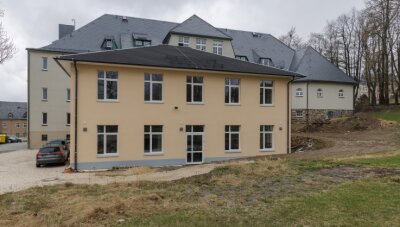 Außenanlagen am Schulanbau in Jöhstadt lösen Diskussion im Rat aus - Im Gelände direkt um den Anbau an der Oberschule Jöhstadt herum soll sich schon bald etwas tun. Der Auftrag wurde bereits vergeben.