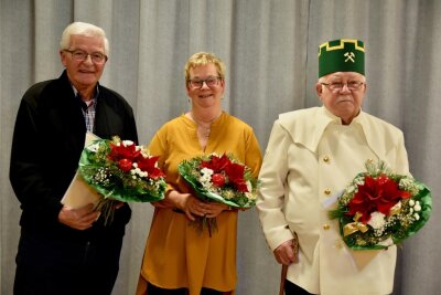 Auszeichnung für das Ehrenamt: Wer bekommt in diesem Jahr die Ehrennadel von Limbach-Oberfrohna? - Die Ausgezeichneten des vorigen Jahres: Jörn Eisele, Manuela Peters und Pavel Schurmann (von links).