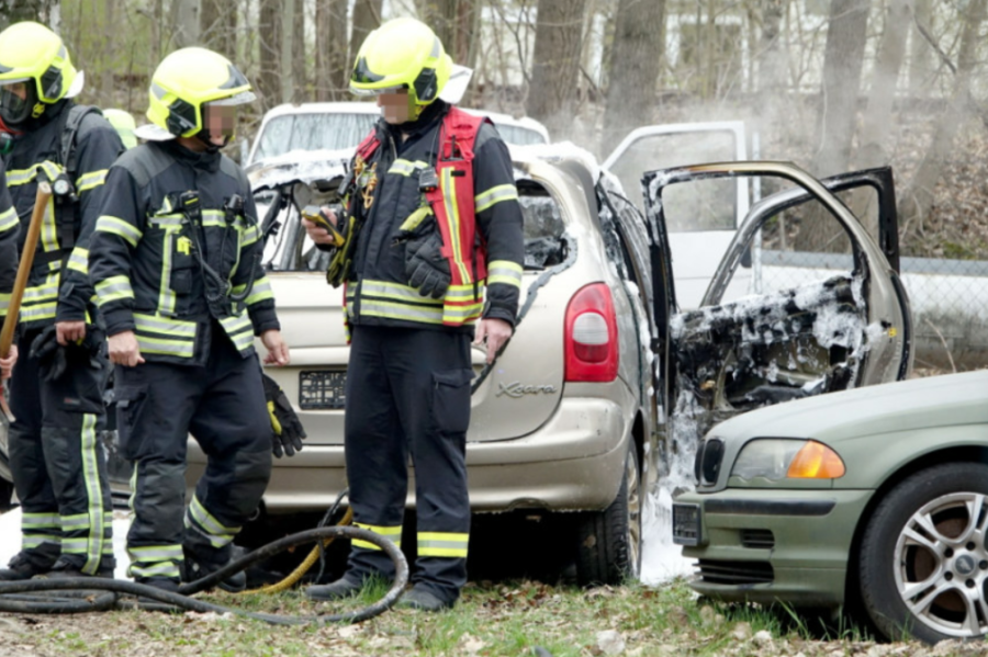 Auto in Brand geraten - 