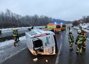 Autobahn nach Unfall gesperrt - 