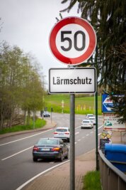 Autobahnzufahrt in Oberlichtenau ab kommenden Montag gesperrt - Der Kreuzungsbereich an der Brettmühle in Chemnitz/Oberlichtenau soll ab kommenden Montag für zwei Wochen gesperrt werden. Weiträumige Umleitungen sind geplant. 