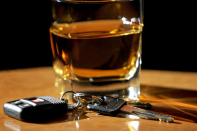 Autofahrt: Erkältung wirkt wie doppelter Whisky - Eine schwere Erkältung birgt dieselben Gefahren im Straßenverkehr wie der Genuss von Whisky.