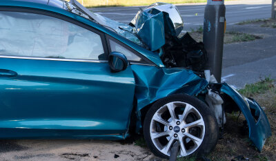 Schlechte Nachrichten für Autofahrer: Wegen der sogenannten Schadeninflation wird die Autoversicherung erheblich teurer.