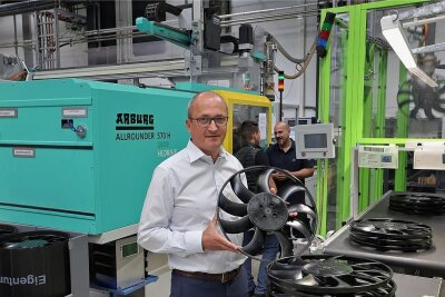 Autozulieferer Krug investiert in neue Halle in Meerane - Geschäftsführer Jochen Krug und sein Unternehmen planen den Bau einer neuen Produktionsstätte in Meerane. 